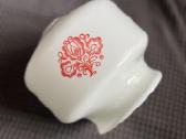 Vintage baltas su ornamentais lempos gaubtas