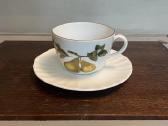 Puodelis Royal Worcester su lėkštute
