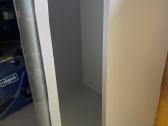 Pakabinama spintelė su stiklinėm durim 50x71x33 - nuotraukos Nr. 6