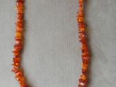 Parduodama keltetas gintarinių karolių ir kt.