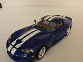 Dodge Viper gts modeliukas 1:18 atsidaro dalys