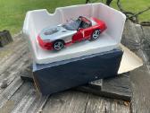 Modeliukas Dodge viper rt10 1:18 reto leidimo