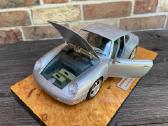 Modeliukas porsche 911 su stendu 1:18 bburago - nuotraukos Nr. 4