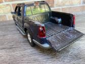 Modeliukas ford explorer 1:18 dzipas american suv - nuotraukos Nr. 12