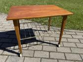 Mid century tikmedzio kavos staliukas