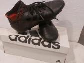 Futbolo bateliai Adidas