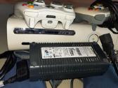 Parduodu Xbox 360 60gb