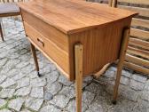 Vintažinis mid century rankdarbių staliukas - nuotraukos Nr. 8