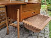 Vintažinis mid century rankdarbių staliukas - nuotraukos Nr. 12