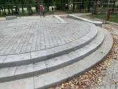 Betoniniai suoliukai, klombos, amfiteatro sienelės - nuotraukos Nr. 9