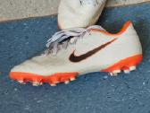 Nike bucai 38,5 dydis vidpadis 24 cm