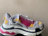 Balenciaga kedai
