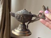 Žalvarinis nedidelis insas su ornamentais