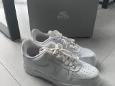 Balti Nike Air Force kedai