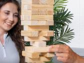 Giant Jenga svyruojančio bokšto žaidimas