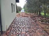 Trinkeliu klojimas , akmenu klojimas, tvoros