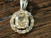 Parduoda 14k auksinį pakabuką su 0.75ct. briliantų