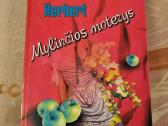 Mylinčios moterys