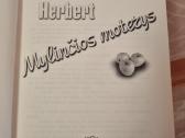 Mylinčios moterys - nuotraukos Nr. 2