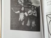 Trys draugai. J. Mačiūnas, Yoko Ono, J. Lennon - nuotraukos Nr. 6