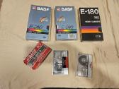 Vhs vaizdo ir audio kasetės naujos supakuotos