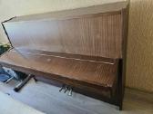 Pianinas Petrof