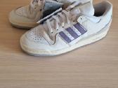 Nauji Adidas kedai