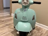 Vespa motoroleris - nuotraukos Nr. 2