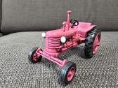 1:43 traktoriaus modeliukas DT-24-2
