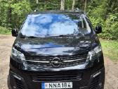 Auto su vairuotoju - nuotraukos Nr. 3