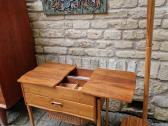 Vintažinis mid century rankdarbių staliukas - nuotraukos Nr. 17