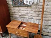 Vintažinis mid century rankdarbių staliukas - nuotraukos Nr. 21