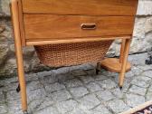 Vintažinis mid century rankdarbių staliukas - nuotraukos Nr. 24