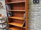 Vintažinė mid century tikmedžio knygų lentyna - nuotraukos Nr. 2