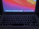 MacBook Air 13 (early 2015) su pakrovėju