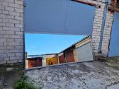 Veidrodinės spintos durys ant ratuku
