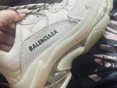 Balenciaga kedai - nuotraukos Nr. 3