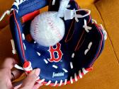 Nauja Boston Red Sox beisbolo pirštinė su kamuoliu - nuotraukos Nr. 2
