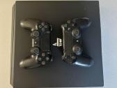 Playstation 4 Pro bei vairas su žaidimais