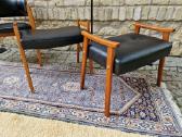 Vintažinis mid century odinis krėslas ir pufai - nuotraukos Nr. 24