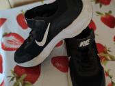 Nike firmos batukai