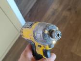 Dewalt dcf 887 smuginis impaktas - nuotraukos Nr. 2