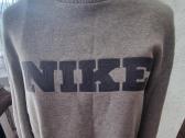 Nike bliuzonas