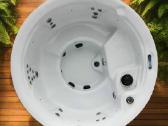 Lauko sukurine vonia/jacuzzi