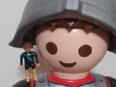 Gigantiska Playmobil figurele Riteris