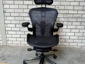 Herman Miller Aeron Remastered Onyx Atlas Headrest