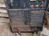 Trifazis suvirinimo elektrodais aparatas