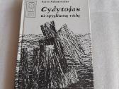 Gydytojas už spygliuotų vielų