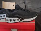 Parduodu naujus Nike kedus.