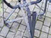Kamado bono media stovas su ratukais